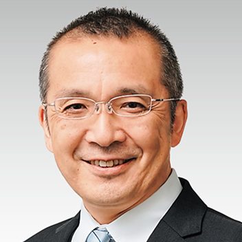 Katsuyoshi Sugita, Astrellas’ Executive Vice President and  Chief People Officer, has a distinguished career in human resources and previously worked at companies like AstraZeneca and Microsoft.