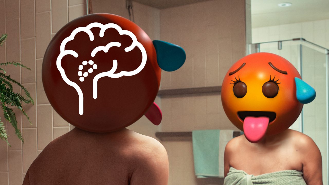 Kvinna i badrum med emojihuvud och grafiskt ritad hjärna