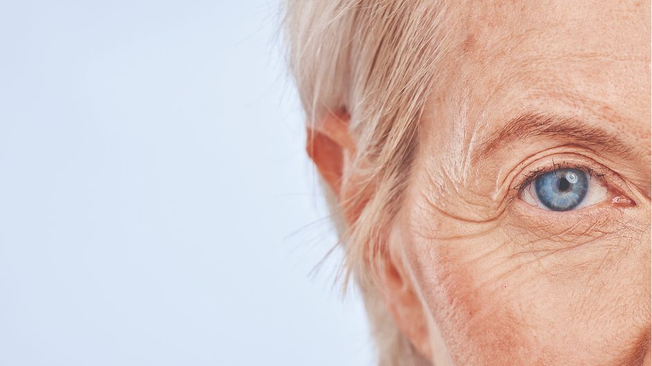 眼科治療を受ける患者さんの目のクローズアップを通じて、アステラスが眼科領域に注力していることを強調しています。