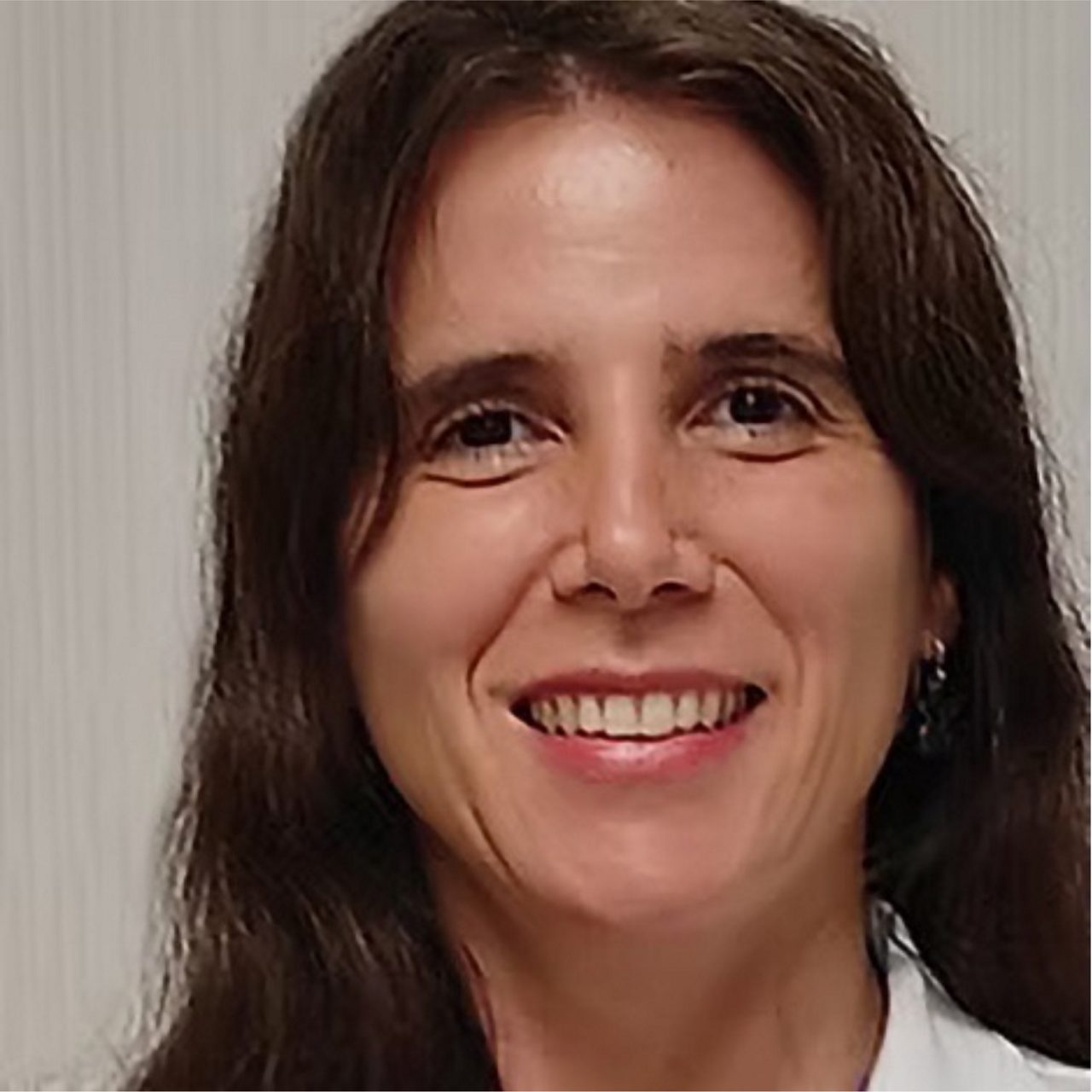VEOZA™ (fezolinetant) inhibe la unión del NKB al receptor NK3 en la neurona KNDy, uno de los principales desencadenantes de los Síntomas Vasomotores (SVM)